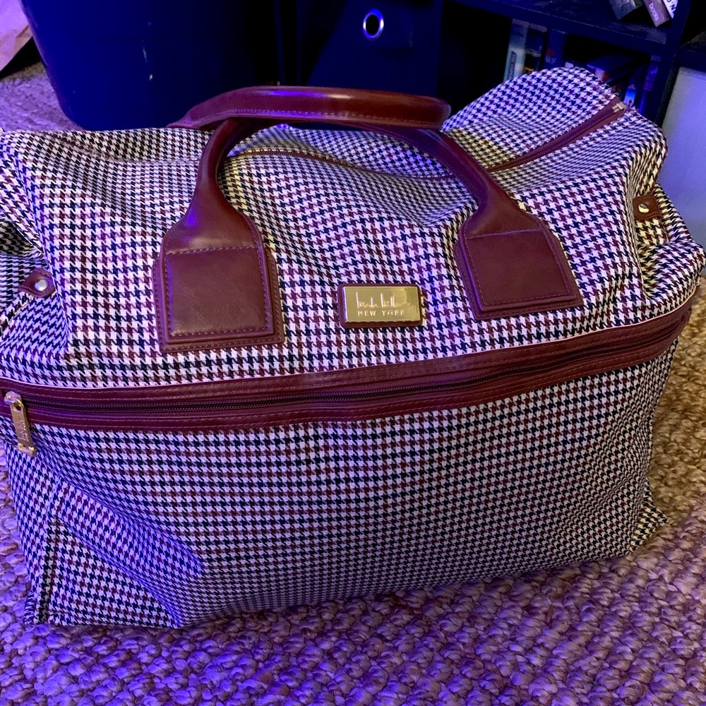 Beautiful Nicole Miller Weekender Bag